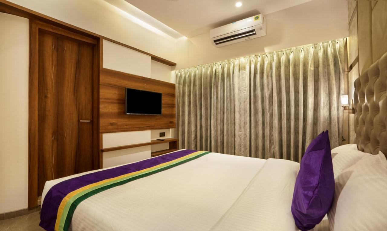 Treebo Premium Savera Inn Bombaim Exterior foto